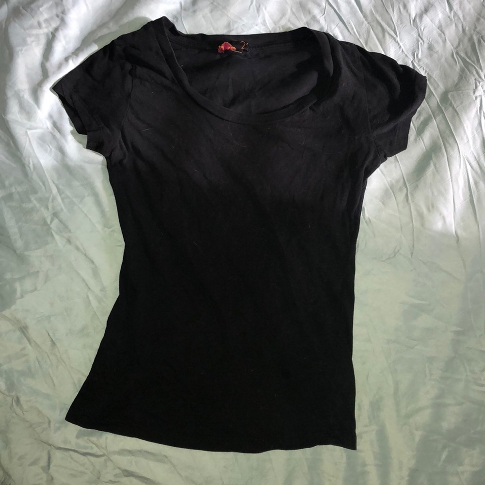 Plain black top